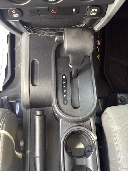 Jeep Wrangler Unlimited Sport RWD 2010