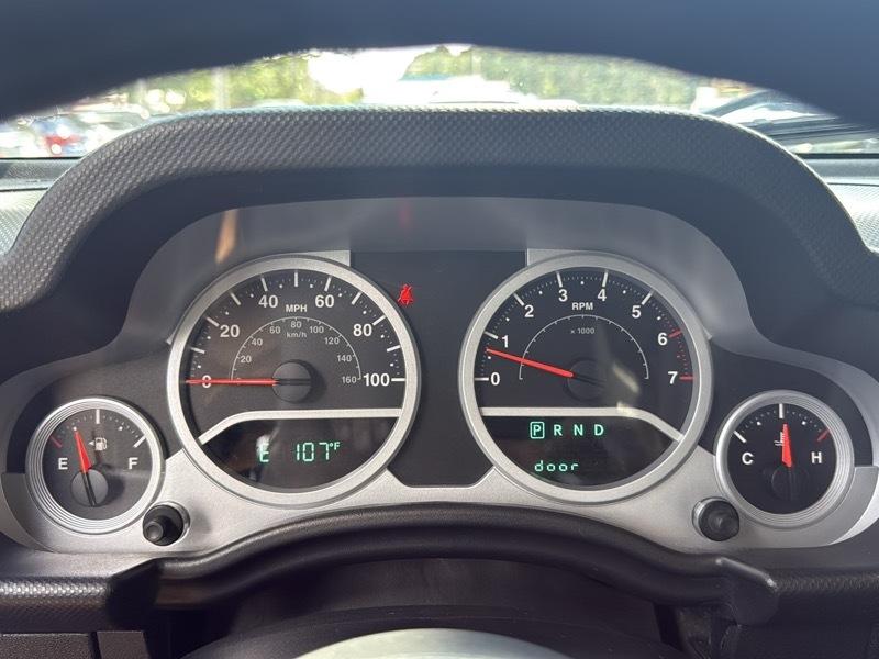 Jeep Wrangler Unlimited Sport RWD 2010