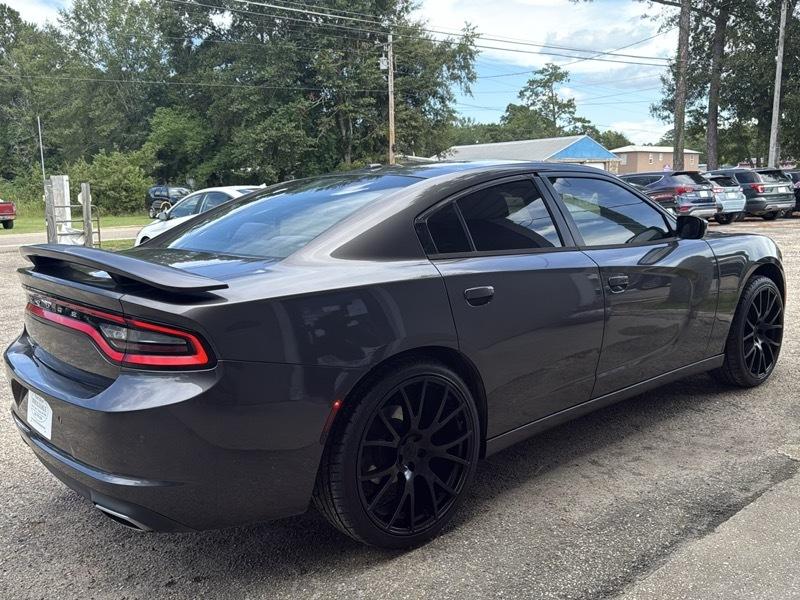 Dodge Charger SE 2015
