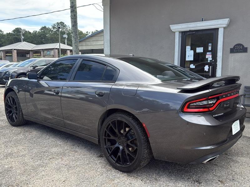 Dodge Charger SE 2015