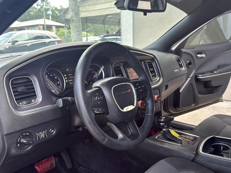 Dodge Charger SE 2015