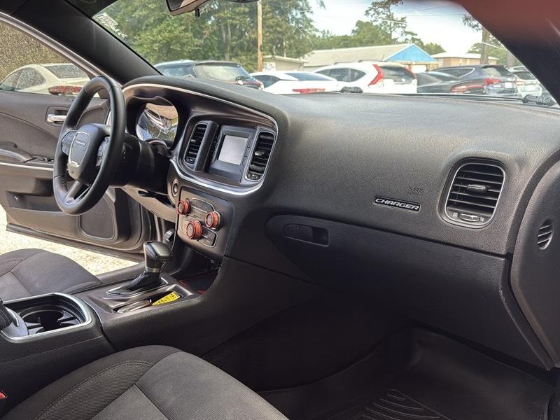 Dodge Charger SE 2015