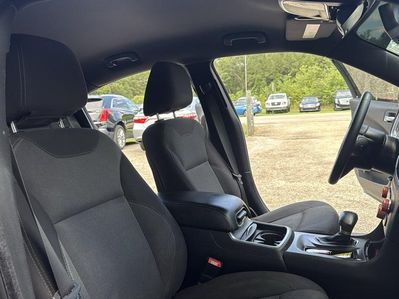 Dodge Charger SE 2015