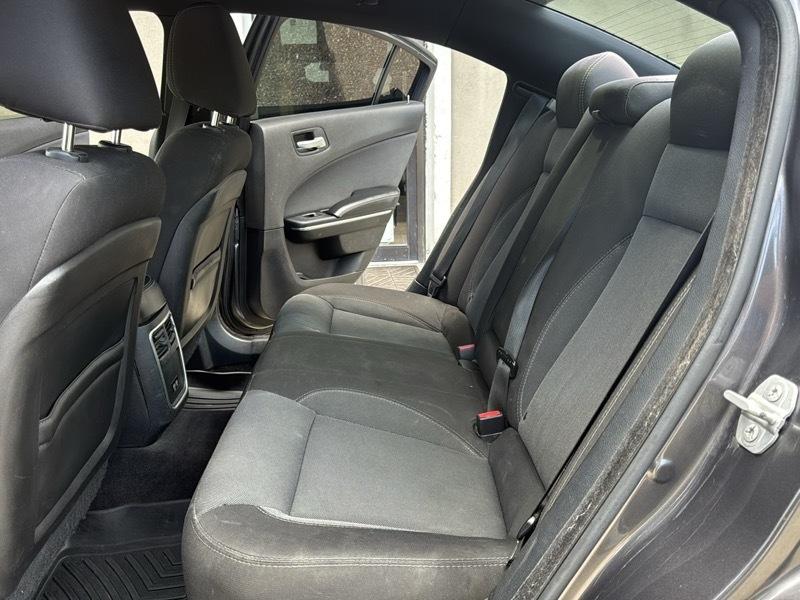 Dodge Charger SE 2015