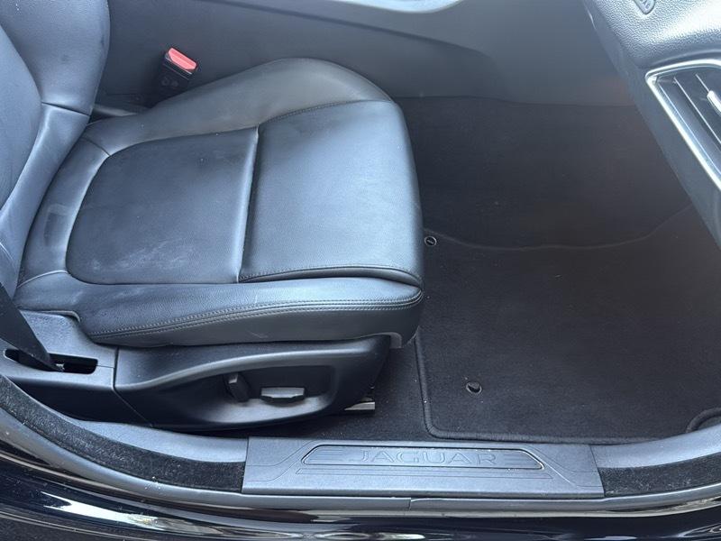 Jaguar XE 25t 2017