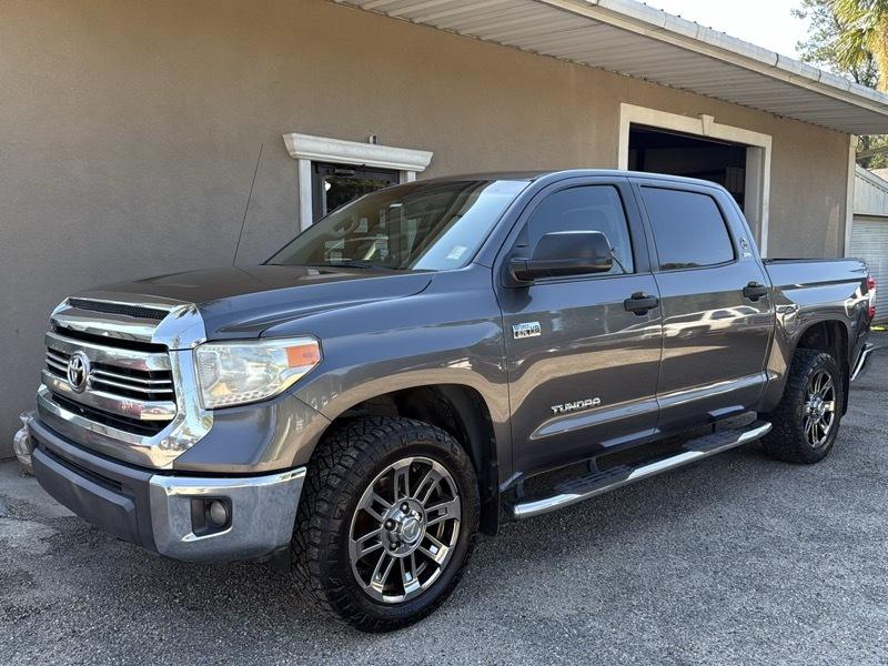 Toyota Tundra SR5 5.7L V8 FFV CrewMax 4WD 2016