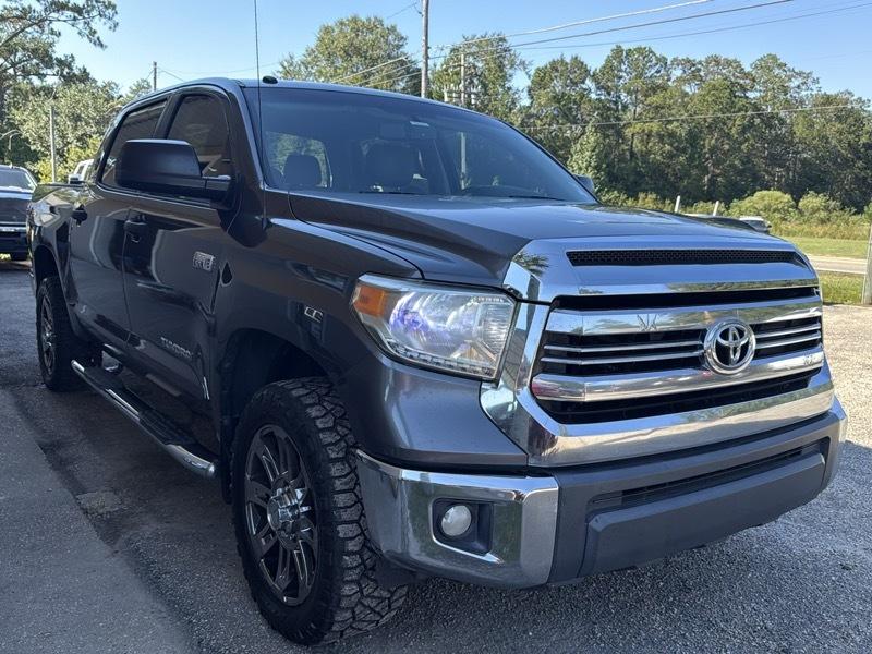 Toyota Tundra SR5 5.7L V8 FFV CrewMax 4WD 2016
