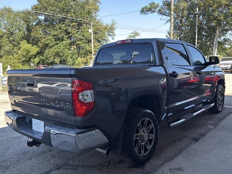 Toyota Tundra SR5 5.7L V8 FFV CrewMax 4WD 2016