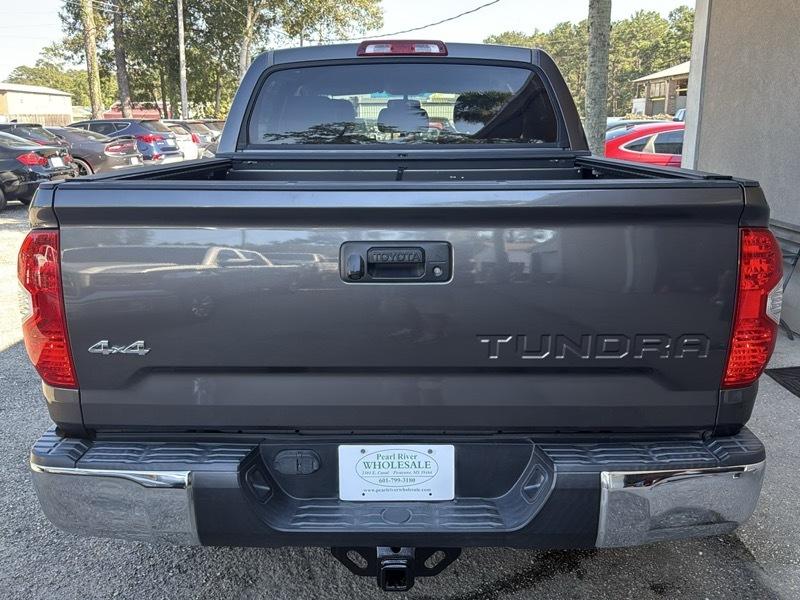 Toyota Tundra SR5 5.7L V8 FFV CrewMax 4WD 2016