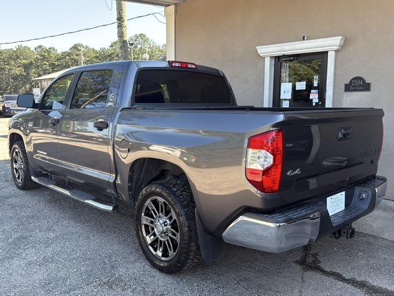 Toyota Tundra SR5 5.7L V8 FFV CrewMax 4WD 2016