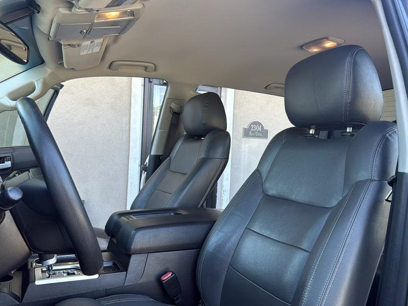 Toyota Tundra SR5 5.7L V8 FFV CrewMax 4WD 2016