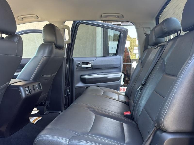 Toyota Tundra SR5 5.7L V8 FFV CrewMax 4WD 2016