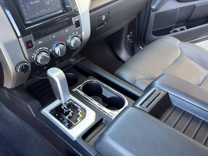 Toyota Tundra SR5 5.7L V8 FFV CrewMax 4WD 2016