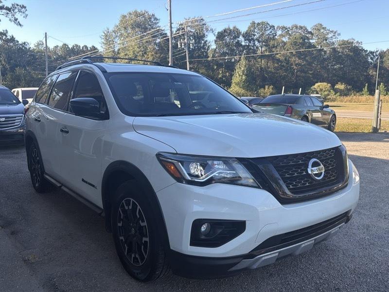 Nissan Pathfinder SL 2020