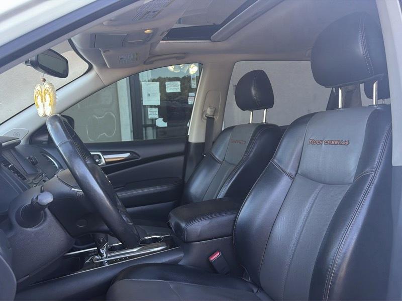 Nissan Pathfinder SL 2020