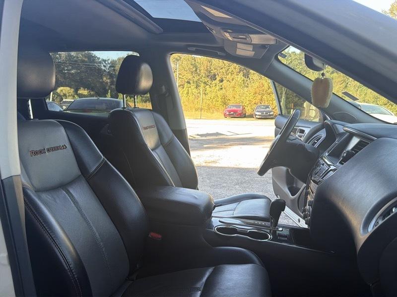 Nissan Pathfinder SL 2020