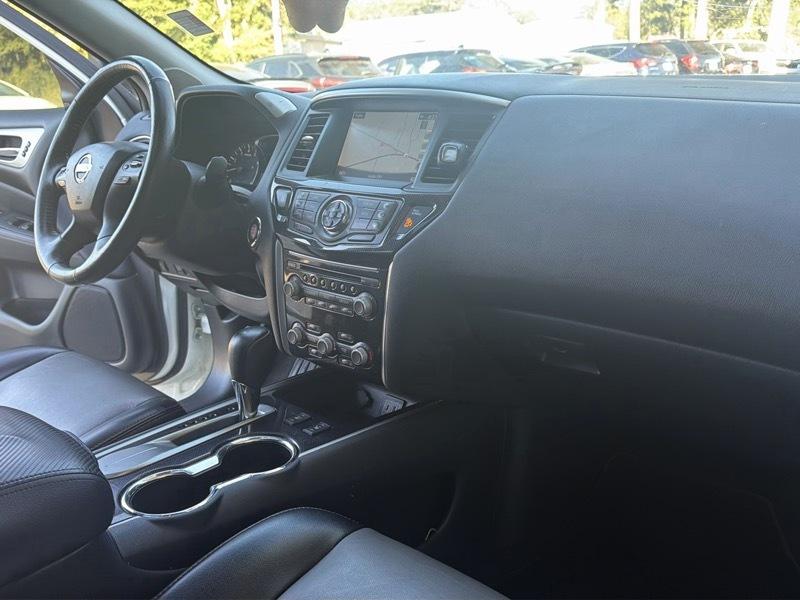 Nissan Pathfinder SL 2020
