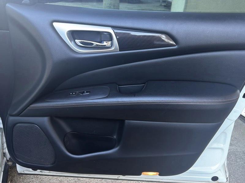 Nissan Pathfinder SL 2020