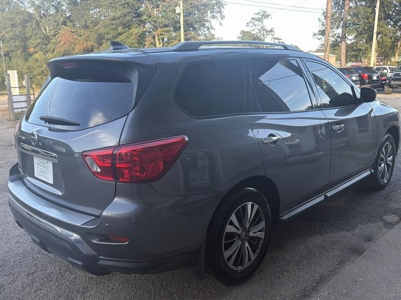 Nissan Pathfinder S 2020