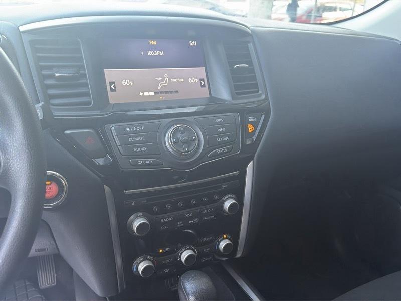 Nissan Pathfinder S 2020