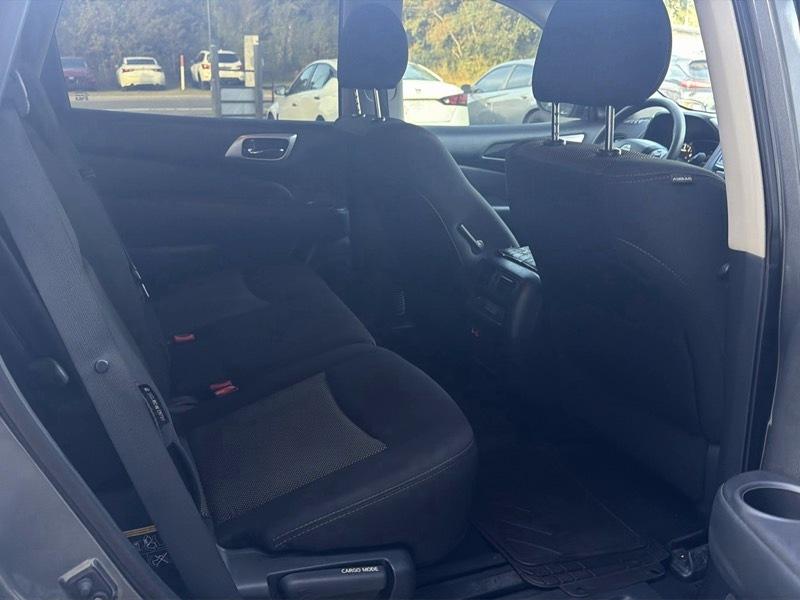Nissan Pathfinder S 2020
