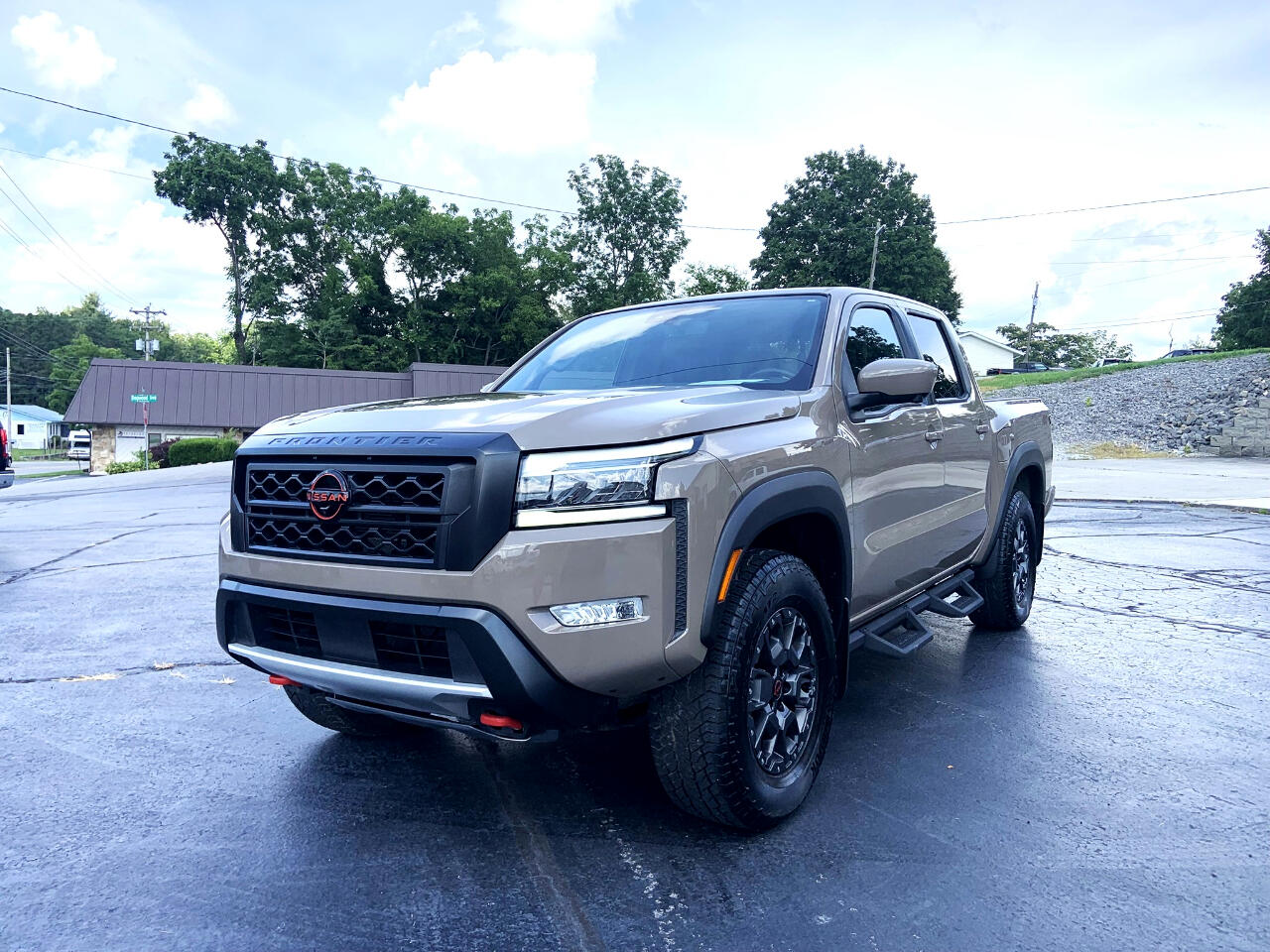 2023 Nissan Frontier Crew Cab 4x4 PRO-4X Auto *Ltd Avail*