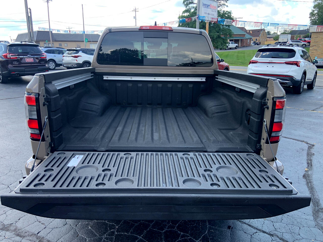 Nissan Frontier Crew Cab 4x4 PRO-4X Auto *Ltd Avail* 2023 Nissan Frontier Crew Cab 4x4 PRO-4X Auto *Ltd Avail* 2023