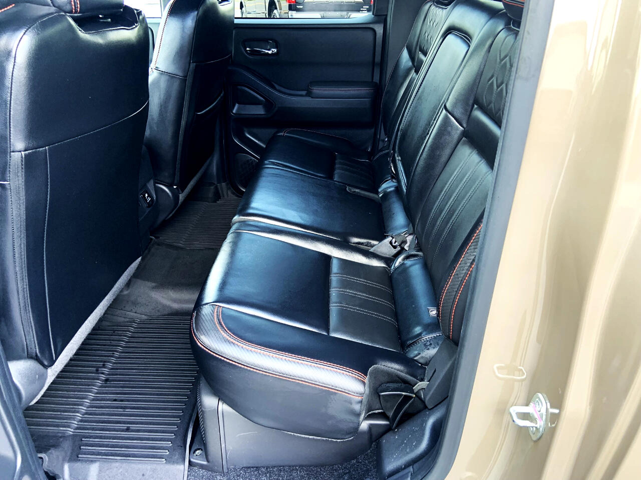 Nissan Frontier Crew Cab 4x4 PRO-4X Auto *Ltd Avail* 2023 Nissan Frontier Crew Cab 4x4 PRO-4X Auto *Ltd Avail* 2023