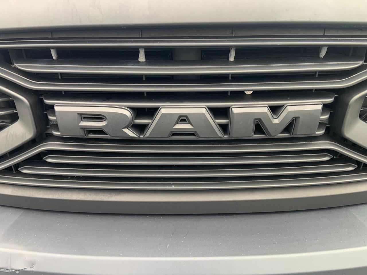 RAM 1500 Tradesman 4x2 Regular Cab 6'4" Box 2017