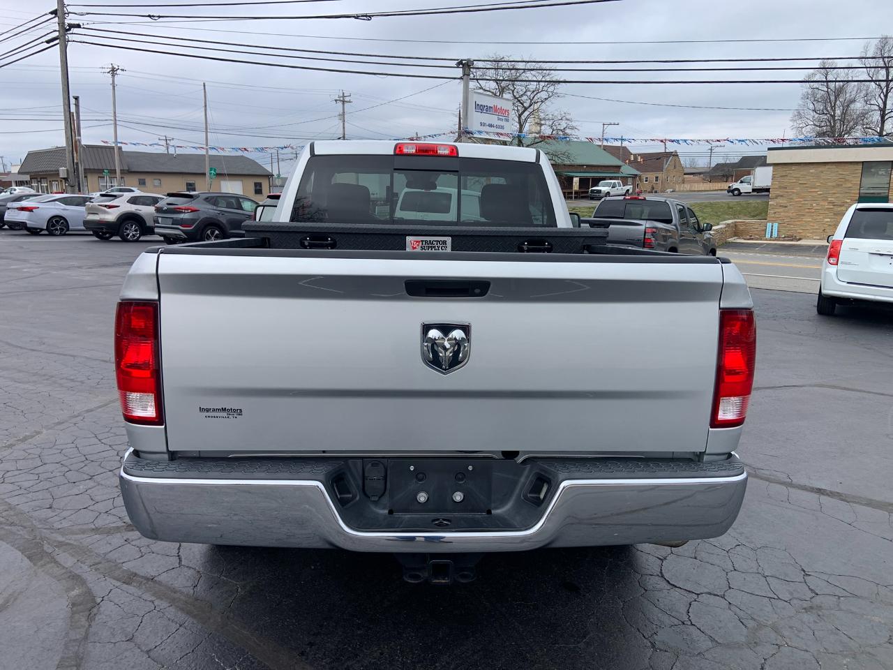 RAM 1500 Tradesman 4x2 Regular Cab 6'4" Box 2017