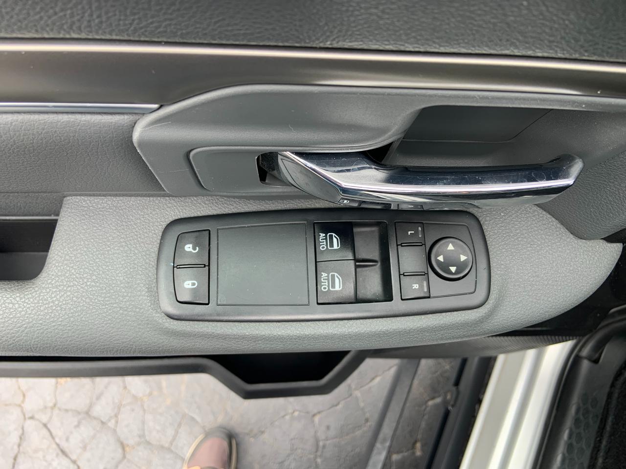 RAM 1500 Tradesman 4x2 Regular Cab 6'4" Box 2017