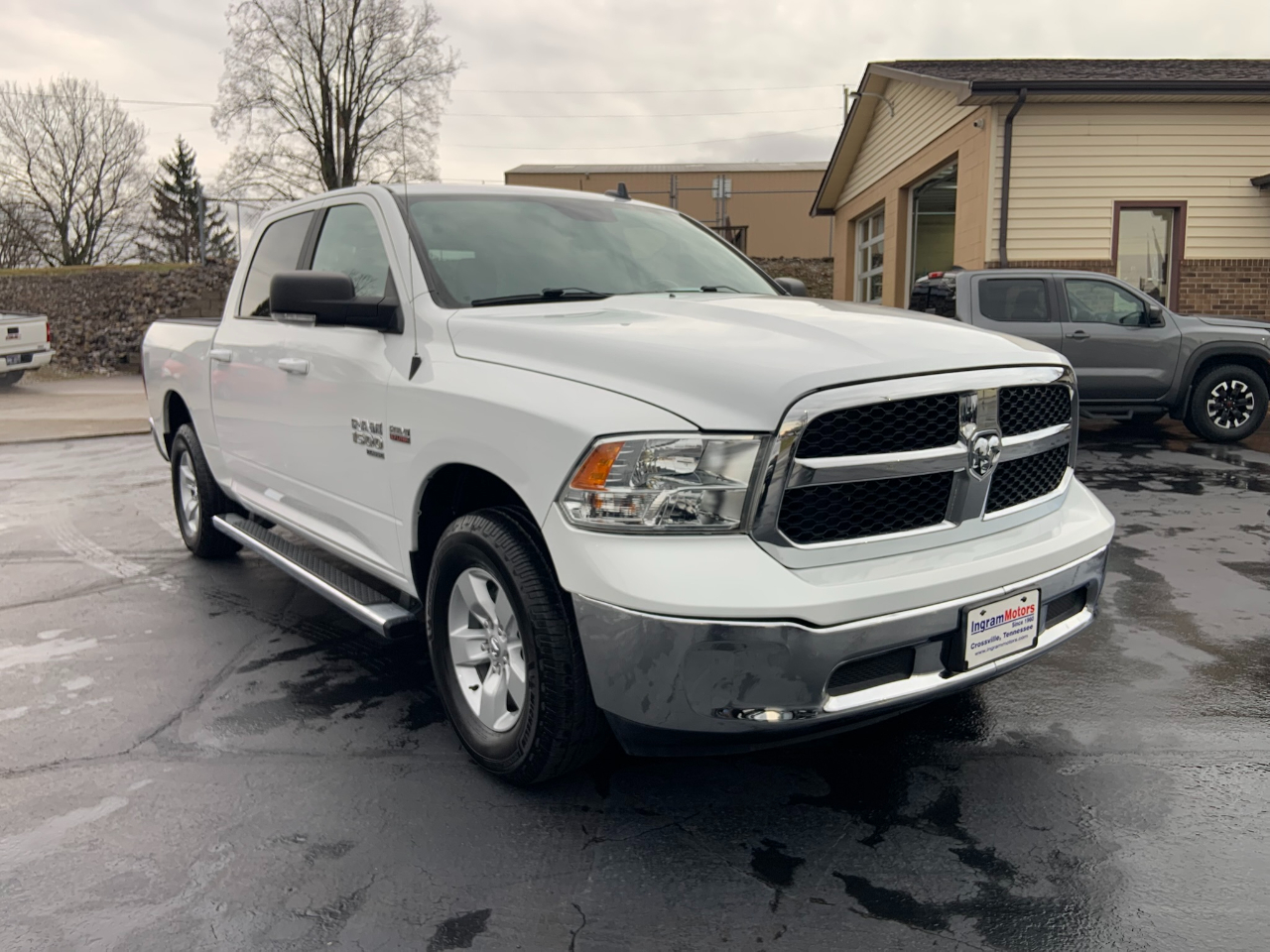 RAM 1500 Classic SLT 4x4 Crew Cab 5'7" Box 2020