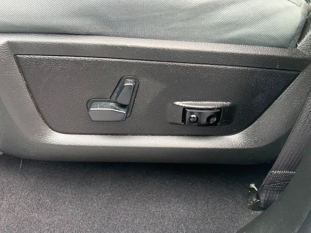 RAM 1500 Classic SLT 4x4 Crew Cab 5'7" Box 2020