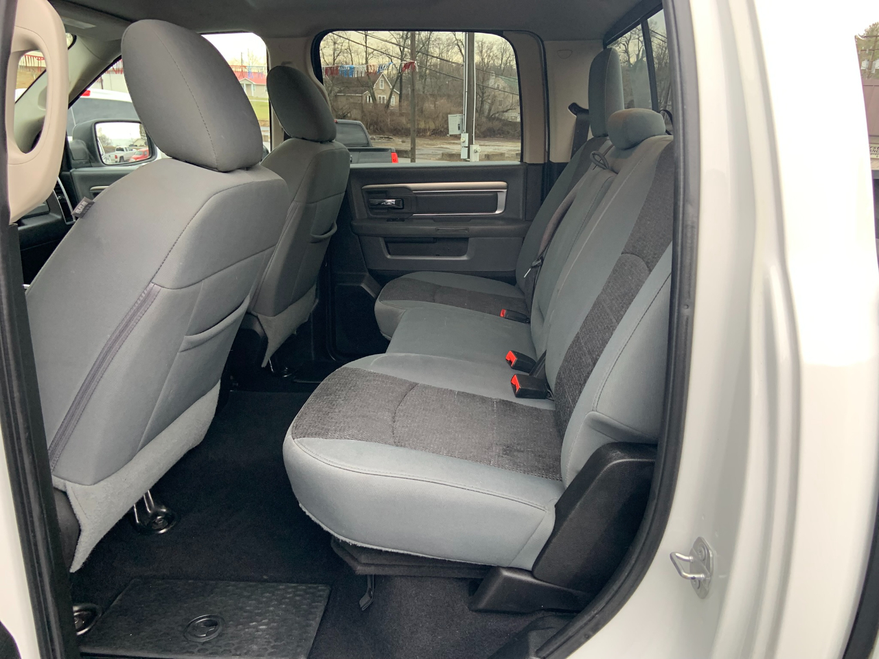 RAM 1500 Classic SLT 4x4 Crew Cab 5'7" Box 2020