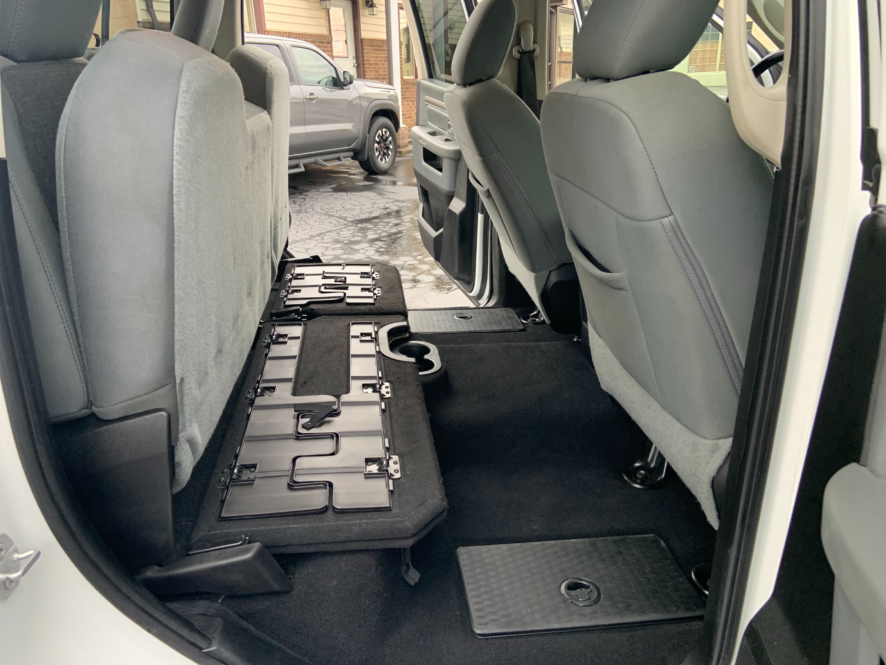 RAM 1500 Classic SLT 4x4 Crew Cab 5'7" Box 2020