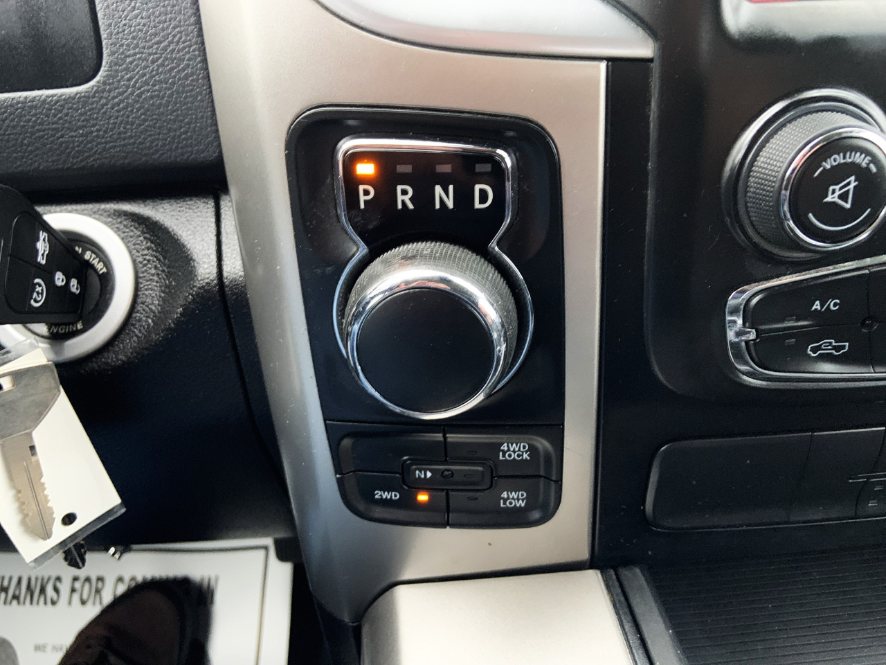 RAM 1500 Classic SLT 4x4 Crew Cab 5'7" Box 2020