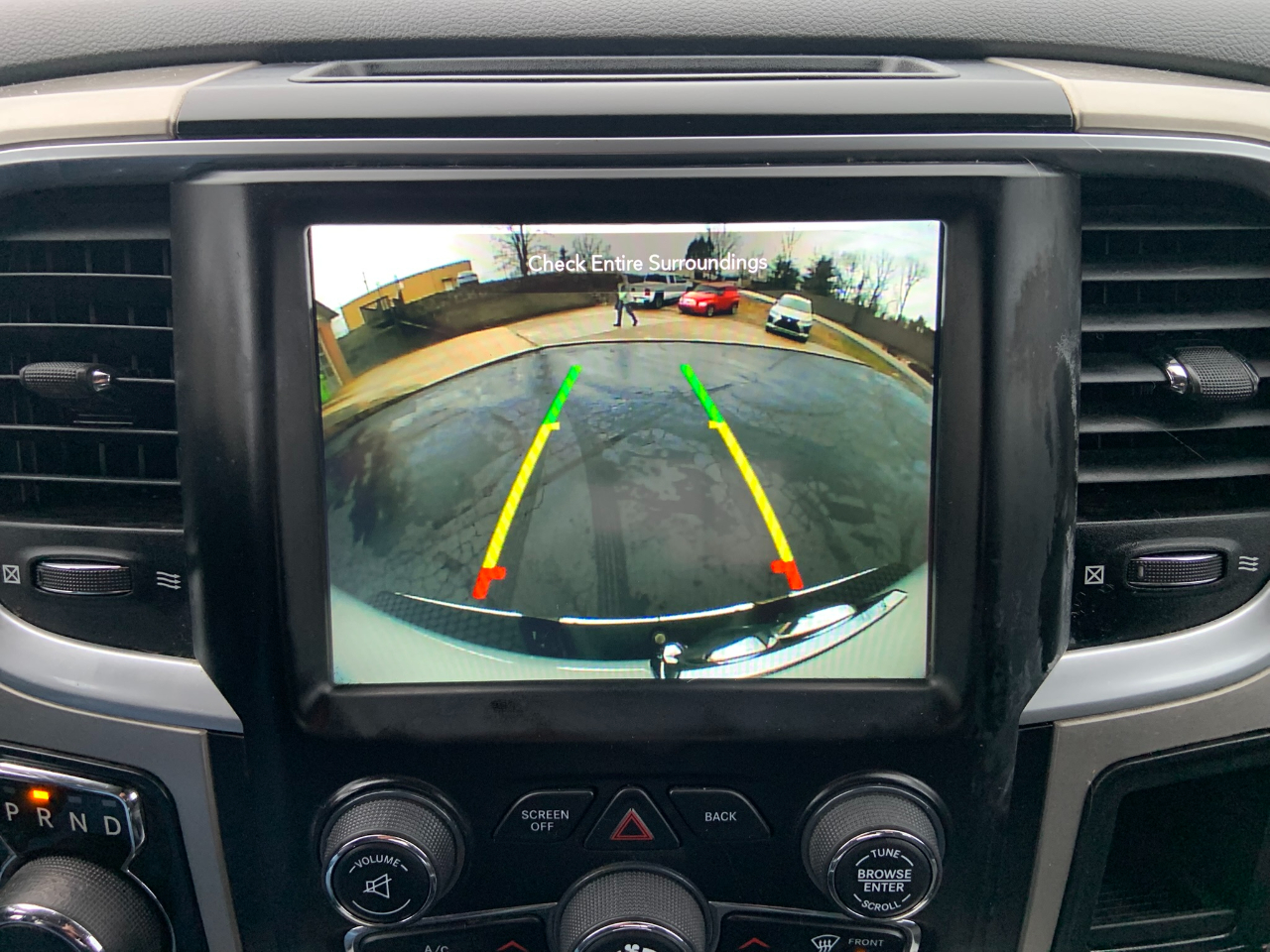 RAM 1500 Classic SLT 4x4 Crew Cab 5'7" Box 2020