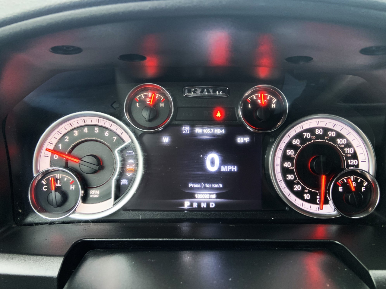 RAM 1500 Classic SLT 4x4 Crew Cab 5'7" Box 2020