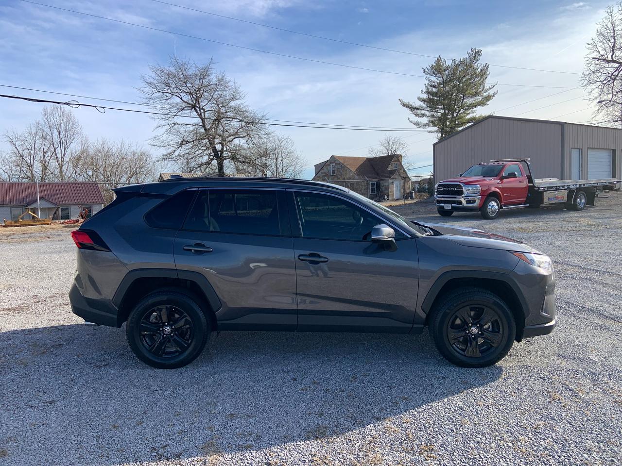 Toyota RAV4 XLE FWD (Natl) 2022