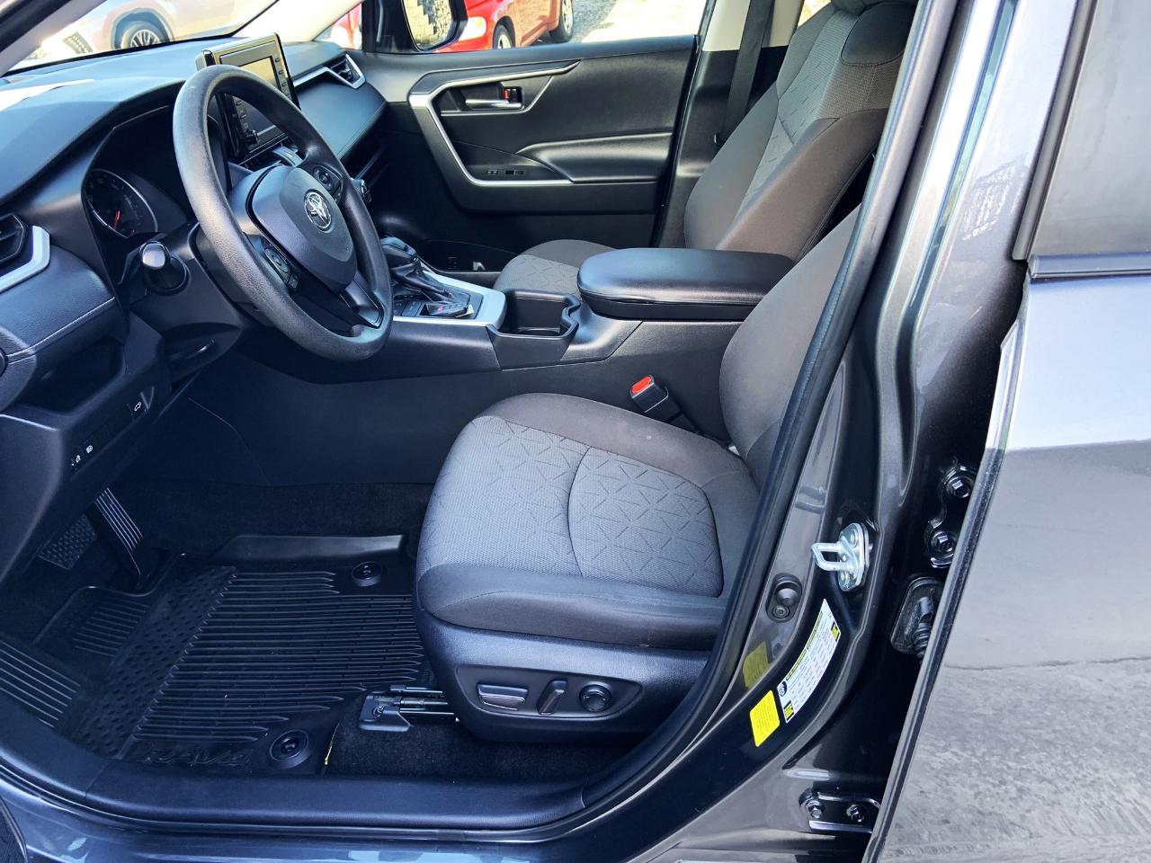 Toyota RAV4 XLE FWD (Natl) 2022