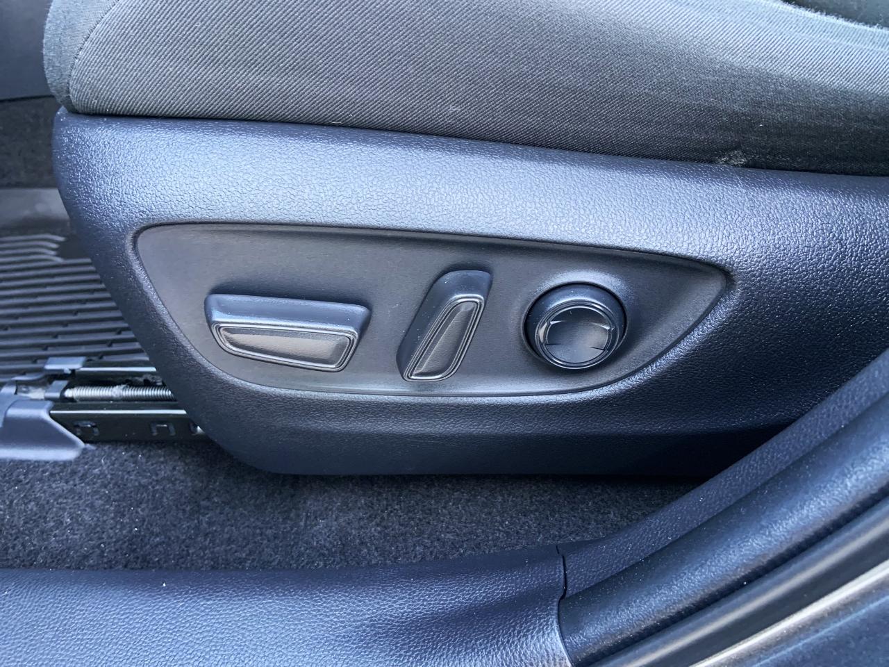 Toyota RAV4 XLE FWD (Natl) 2022