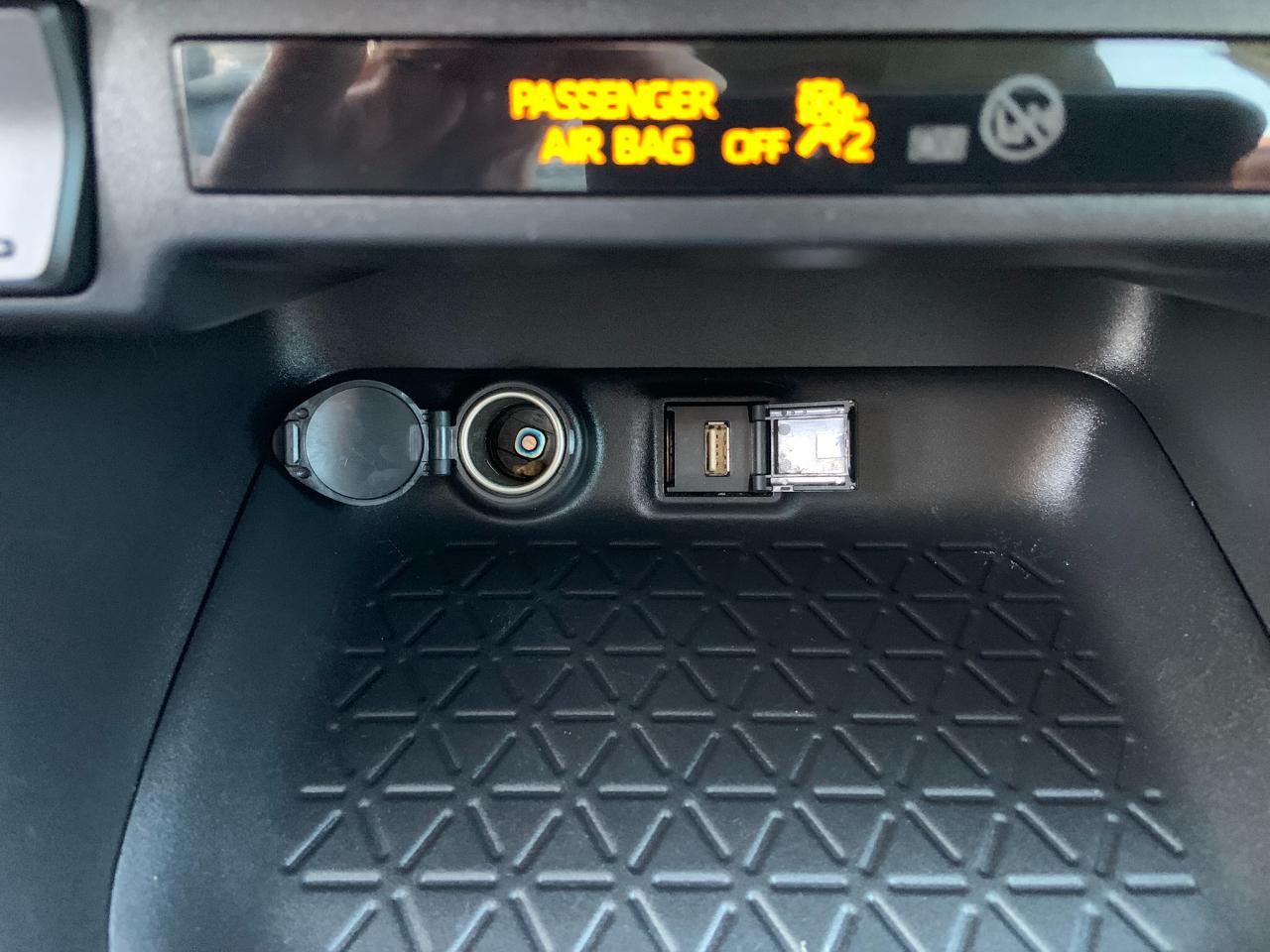 Toyota RAV4 XLE FWD (Natl) 2022