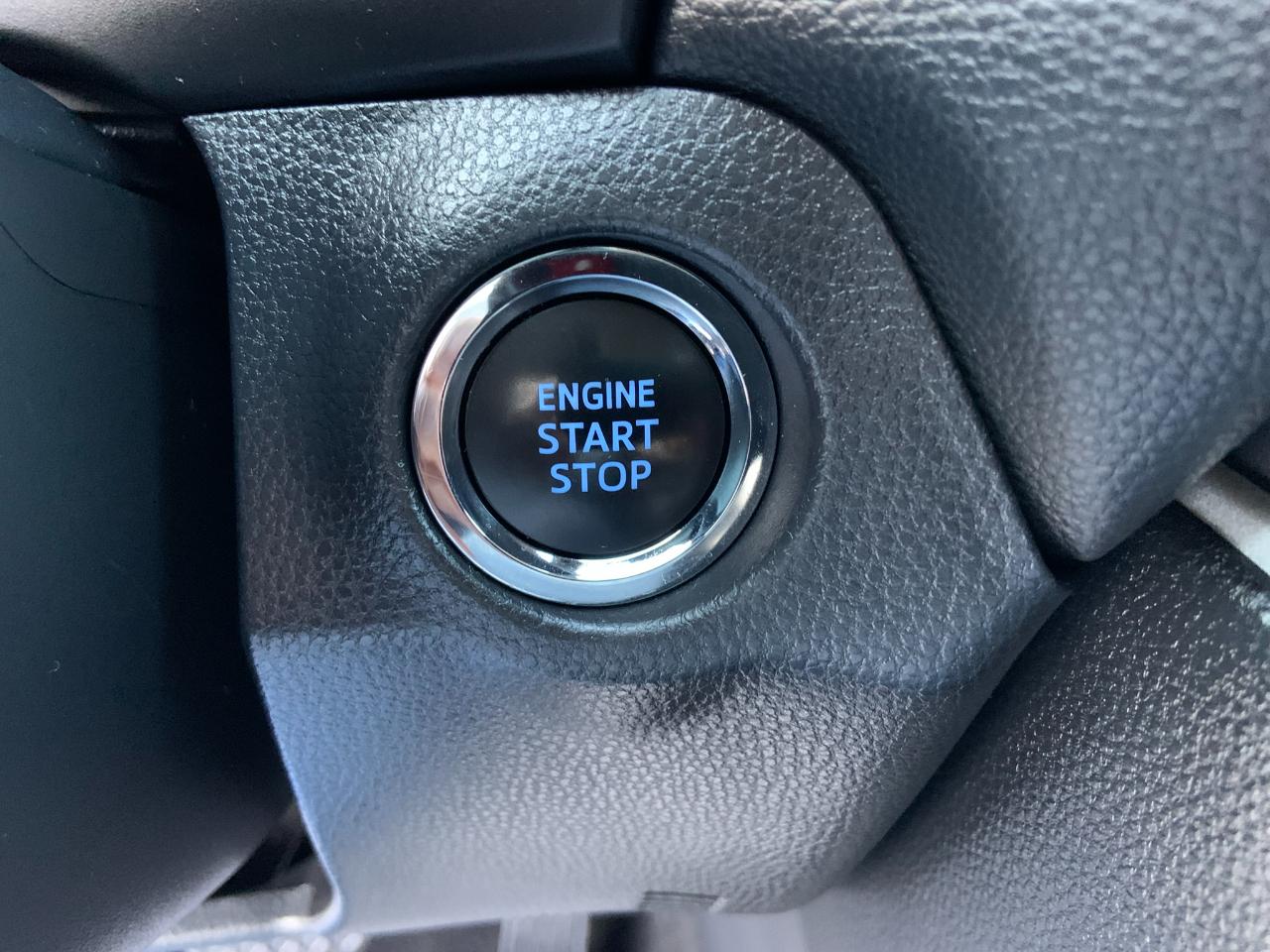 Toyota RAV4 XLE FWD (Natl) 2022