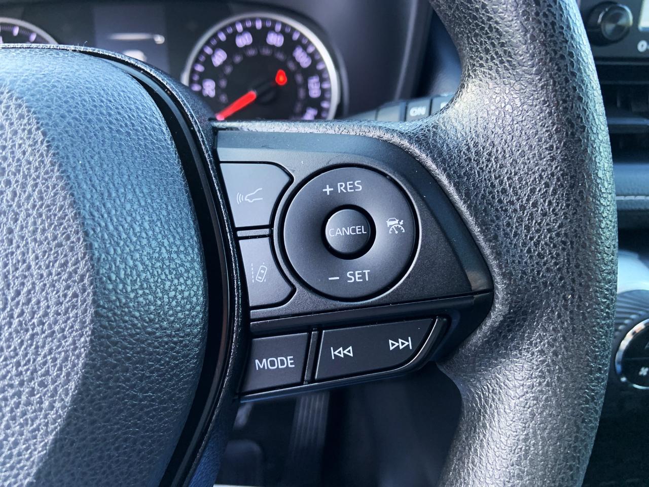 Toyota RAV4 XLE FWD (Natl) 2022