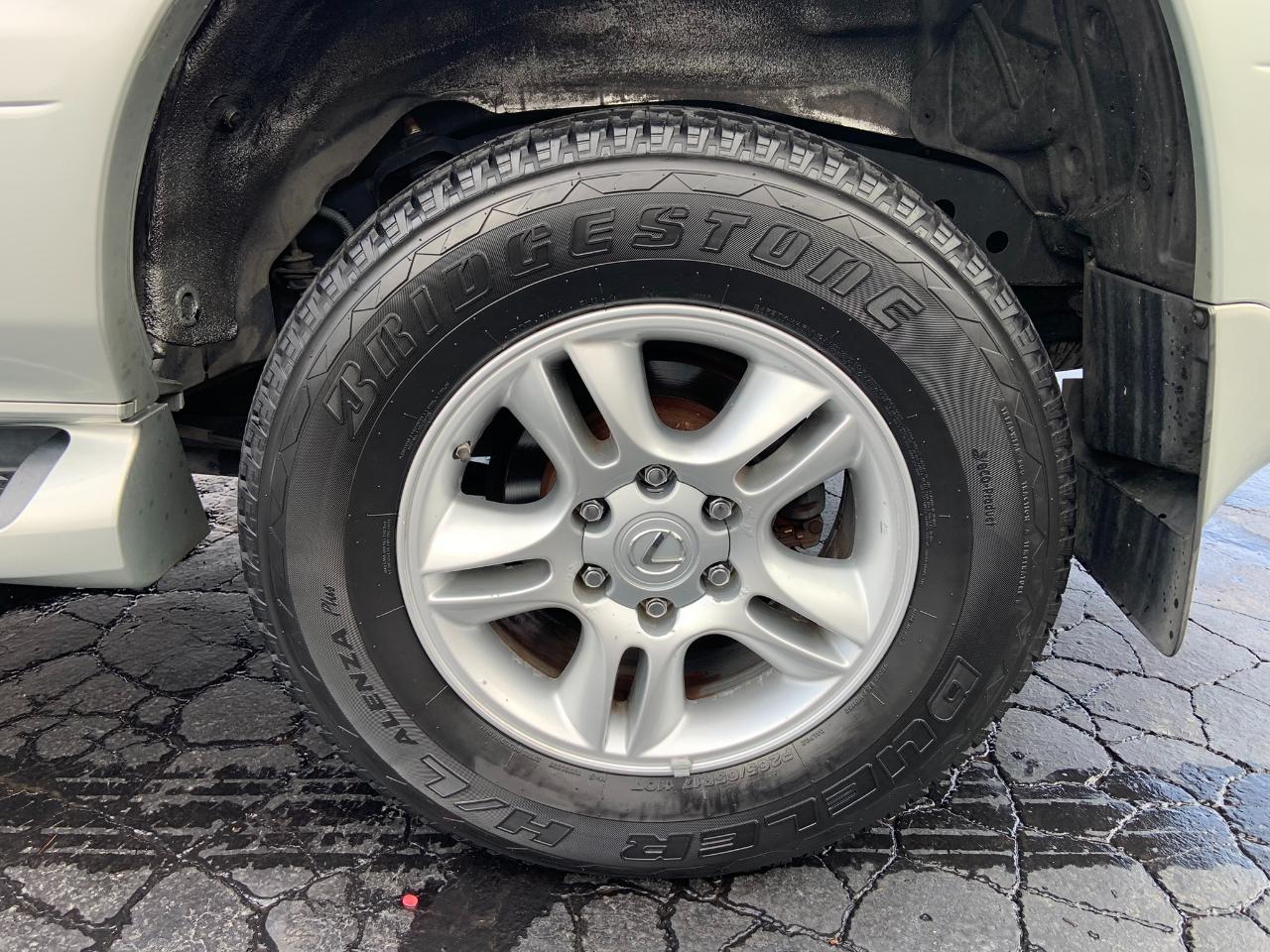 Lexus GX 470 4dr SUV 4WD 2004