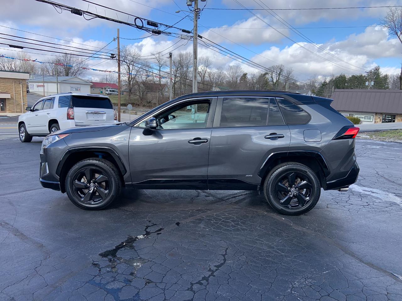 Toyota RAV4 Hybrid XSE AWD (Natl) 2020