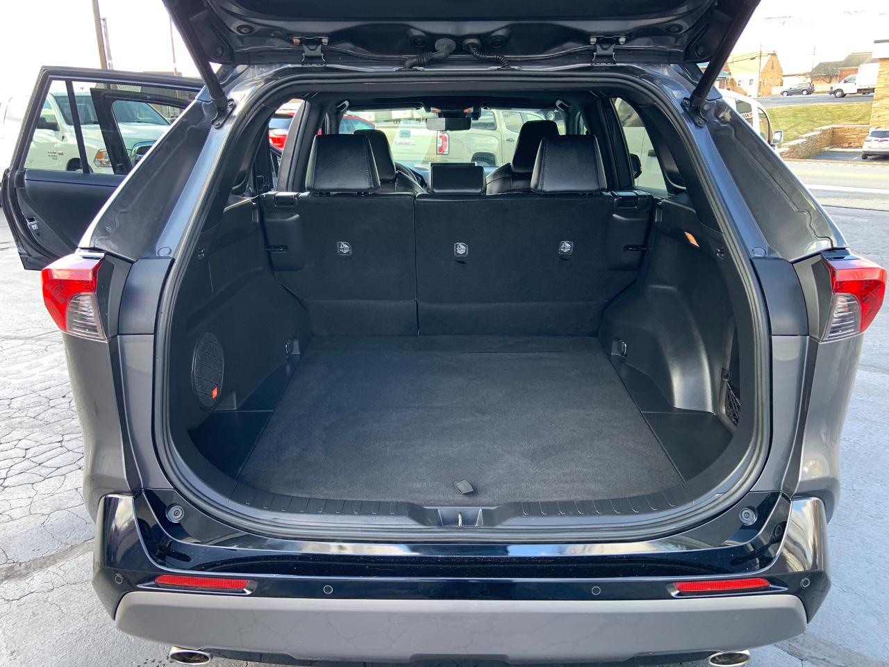 Toyota RAV4 Hybrid XSE AWD (Natl) 2020