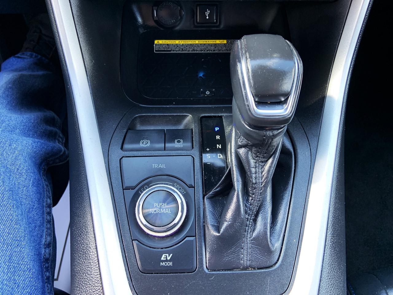 Toyota RAV4 Hybrid XSE AWD (Natl) 2020