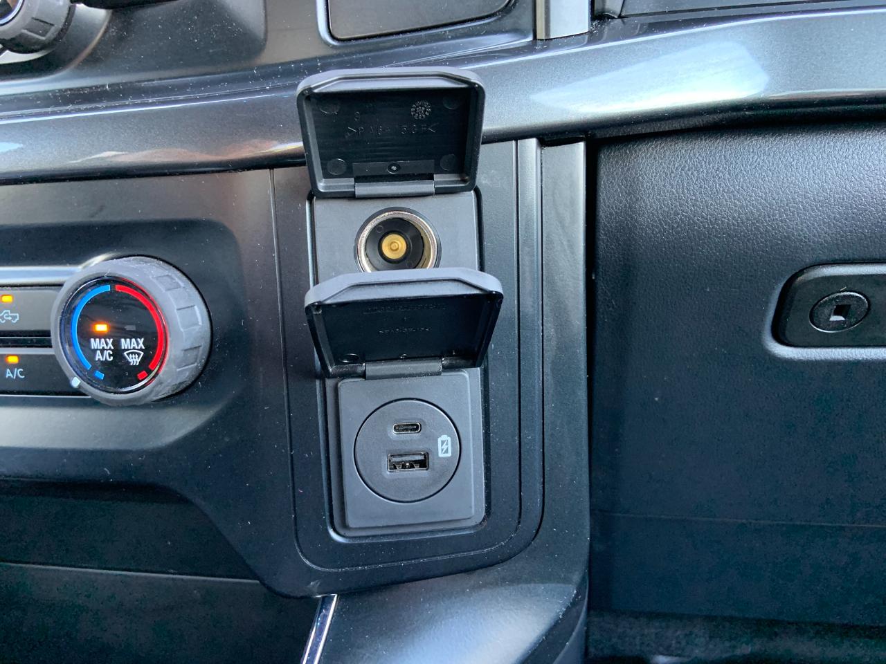 Ford F-150 XLT 4WD SuperCab 8' Box 2023