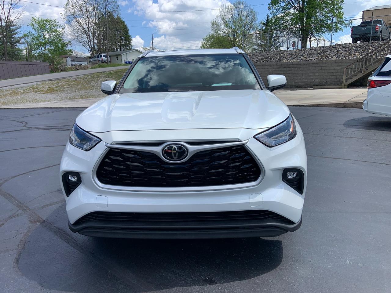 Toyota Highlander XLE AWD (Natl) 2022